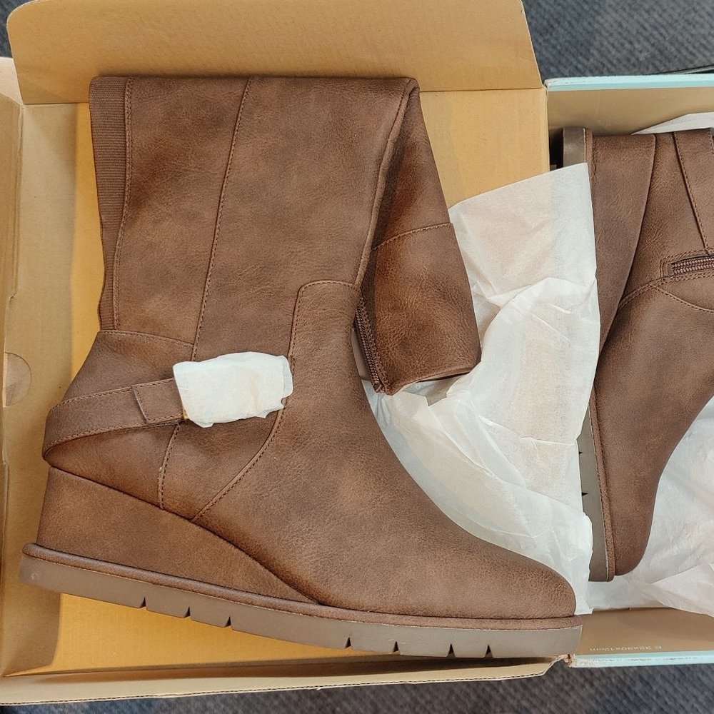 NIB Lifestride Brown Vegan Leather Knee-high Wedge Boots sz 9W (fits 8.5w)